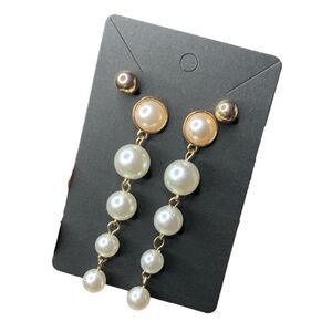 Pearl earring set